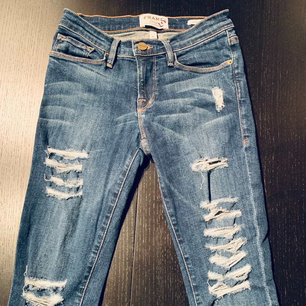 FRAME Denim Le Skinny De Jeanne Distressed Mid Ris